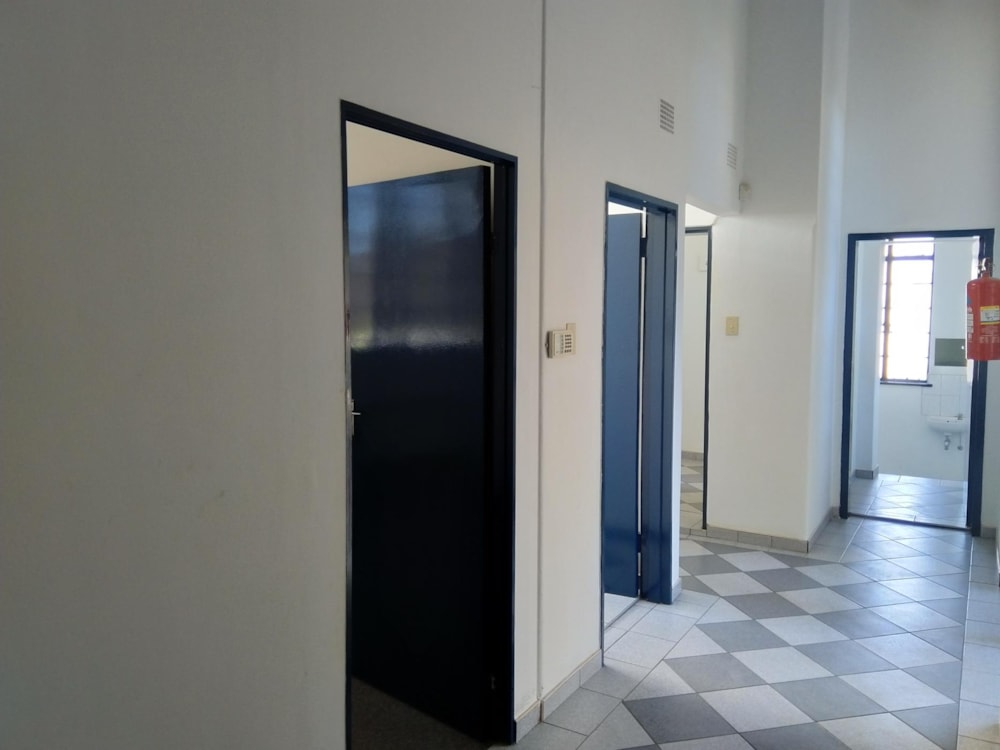 Commercial office to rent in Windhoek, Namibia - 3NM1495132 Commercial office to rent in Windhoek, Namibia - 3NM1495132