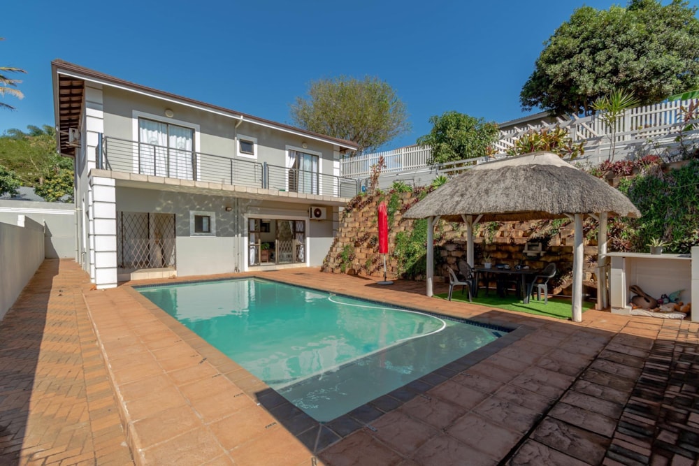 Double-storey house for sale in La Lucia - 1ND1495296 Double-storey house for sale in La Lucia - 1ND1495296