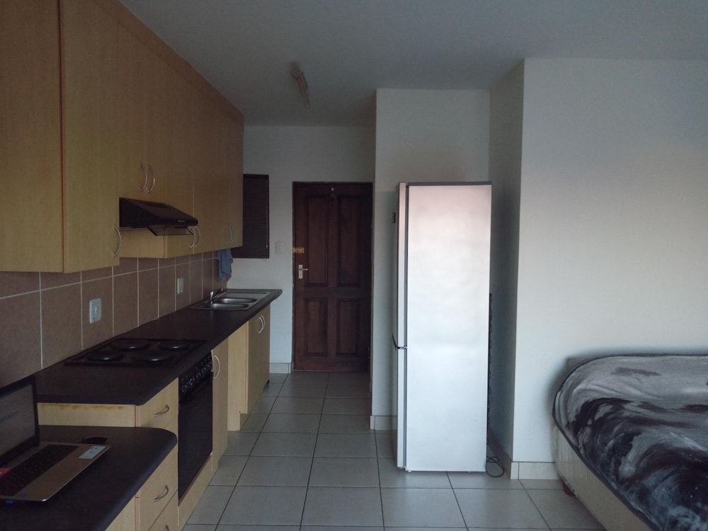 Bachelor apartment for sale in Newton Park - 1PLZ1714866