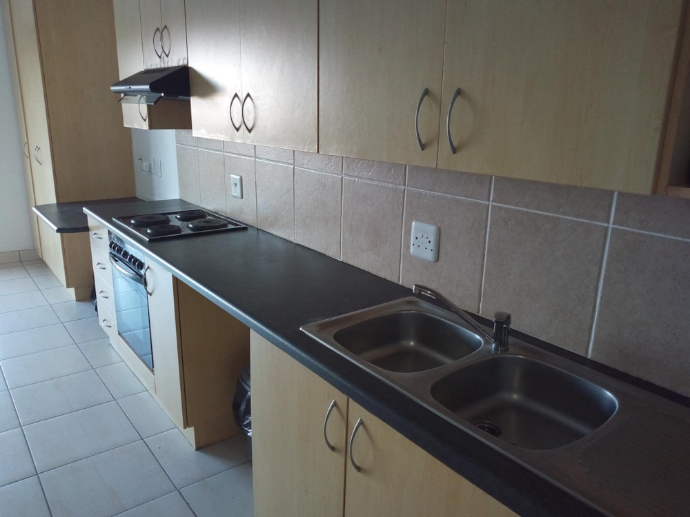 Bachelor apartment for sale in Newton Park - 1PLZ1714866