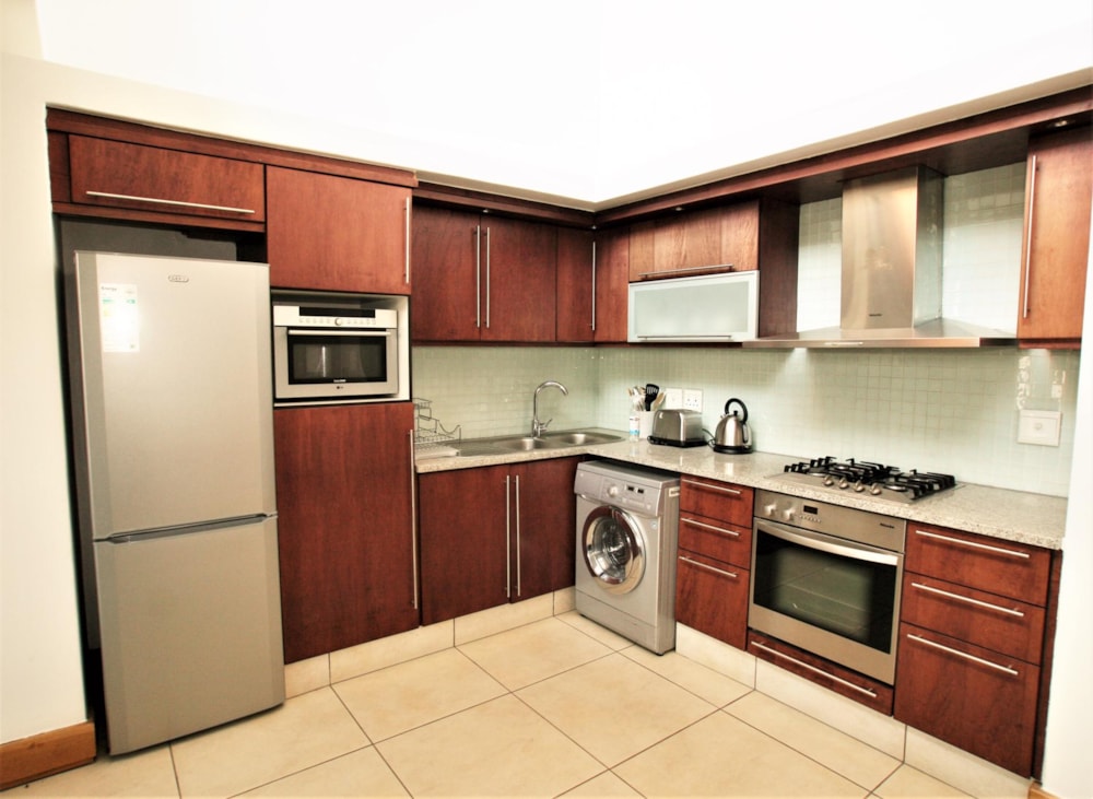 Apartment to rent in Melrose Arch - MAL1613625