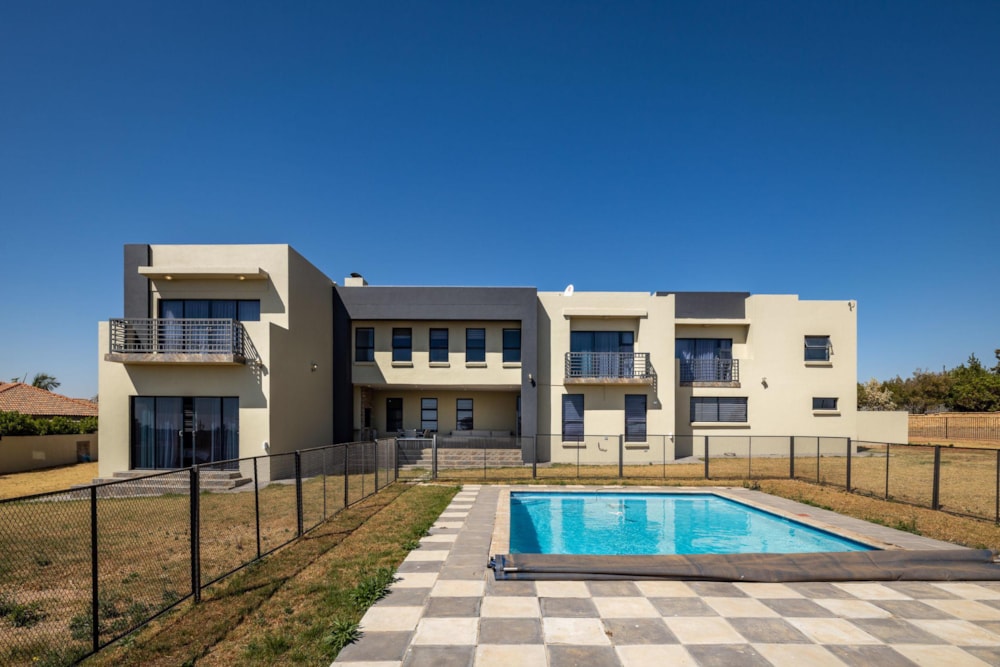 Double-storey house for sale in Rietfontein AH, Pretoria East - PT1499557 Double-storey house for sale in Rietfontein AH, Pretoria East - PT1499557