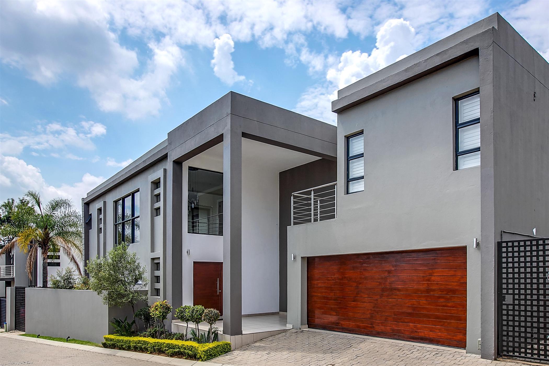 Cluster to rent in Bryanston - JBL1710643