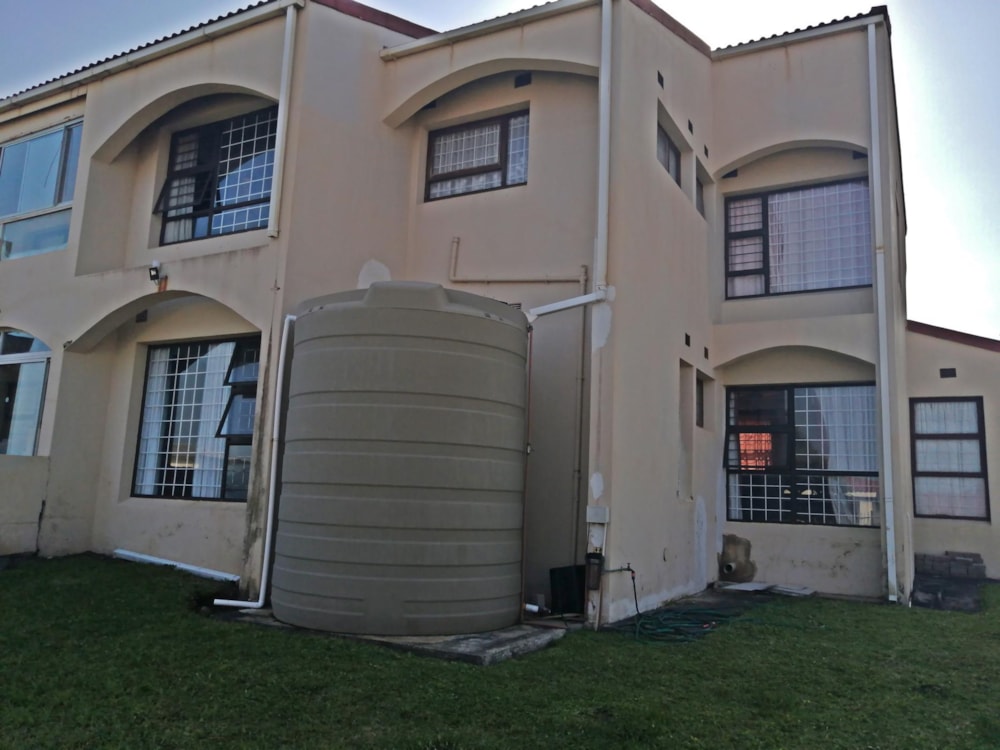 Double-storey house for sale in Glenmore Beach - 1PD1500253 Double-storey house for sale in Glenmore Beach - 1PD1500253