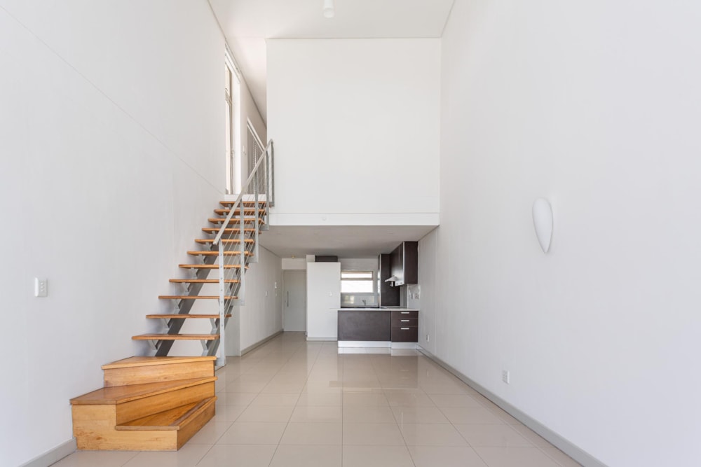 Penthouse apartment to rent in Claremont, Cape Town - RBL1722122 Penthouse apartment to rent in Claremont, Cape Town - RBL1722122