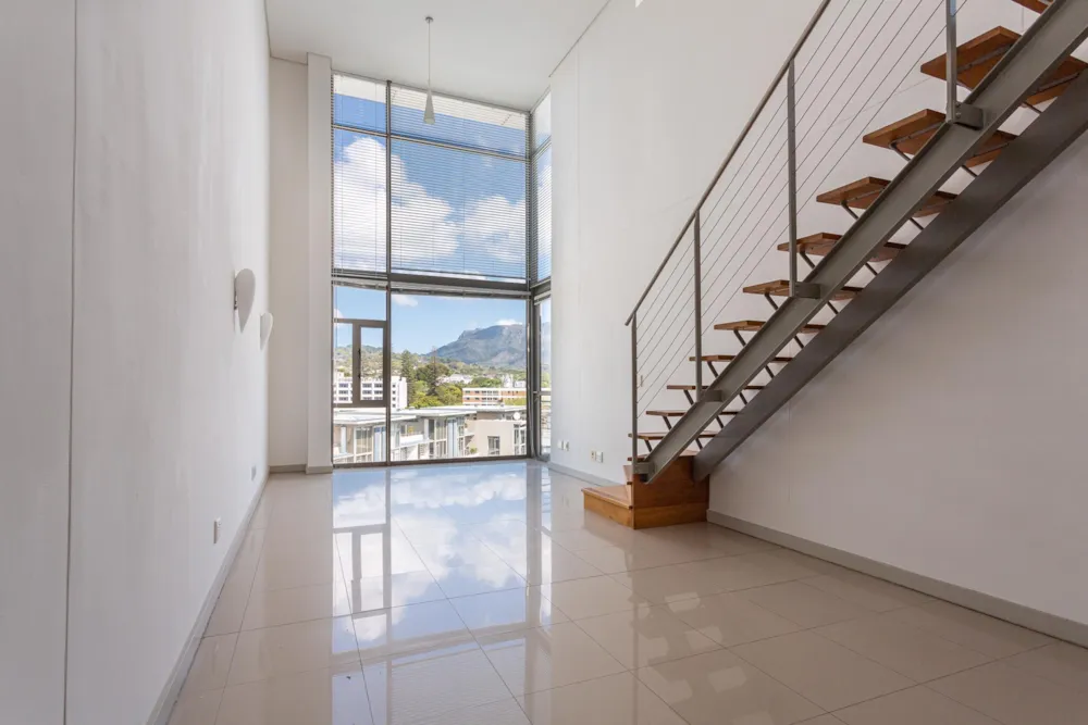 Penthouse apartment let in Claremont, Cape Town - RBL1723614 Penthouse apartment let in Claremont, Cape Town - RBL1723614