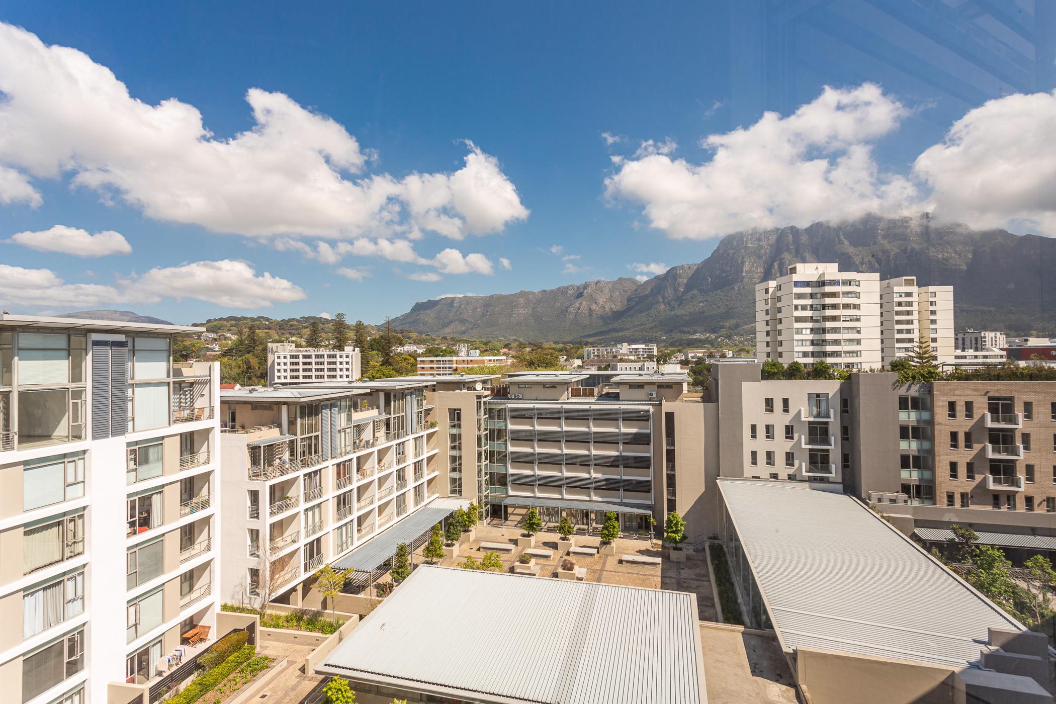 Penthouse apartment to rent in Claremont, Cape Town - RBL1722122