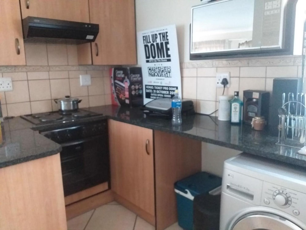 Townhouse to rent in Hillside, Bloemfontein - 1BX1749801 Townhouse to rent in Hillside, Bloemfontein - 1BX1749801