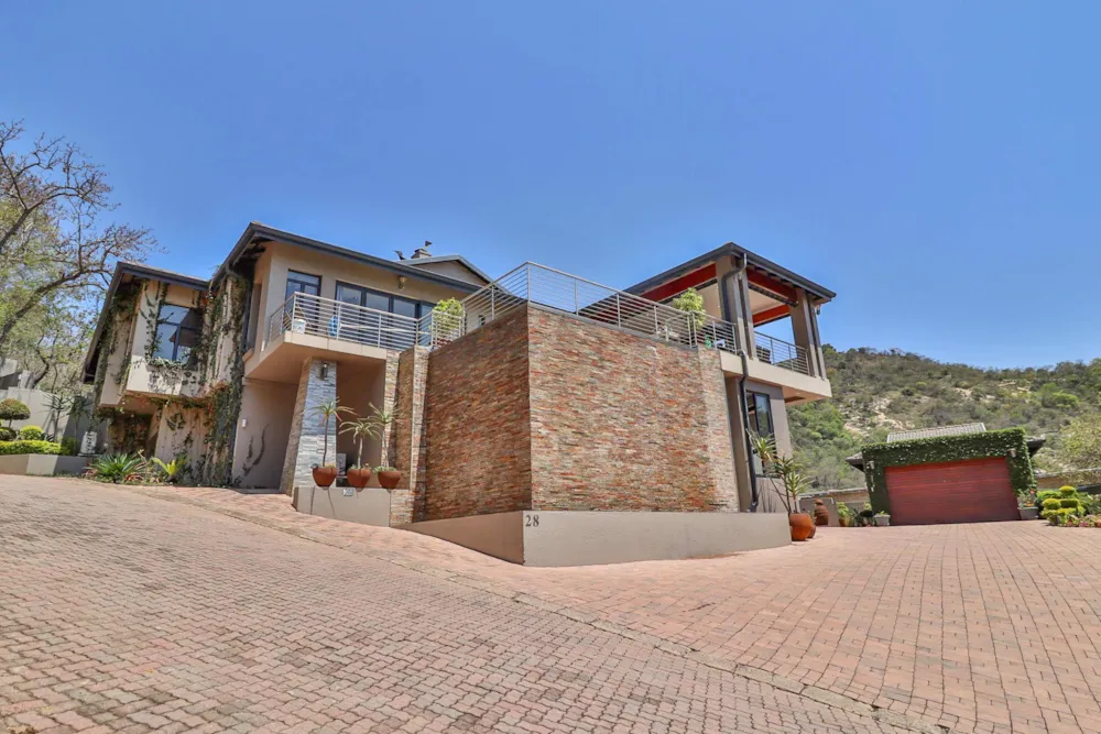 House for sale in Mbombela Ext 22 (Nelspruit Ext 22) - 1NS1505288
