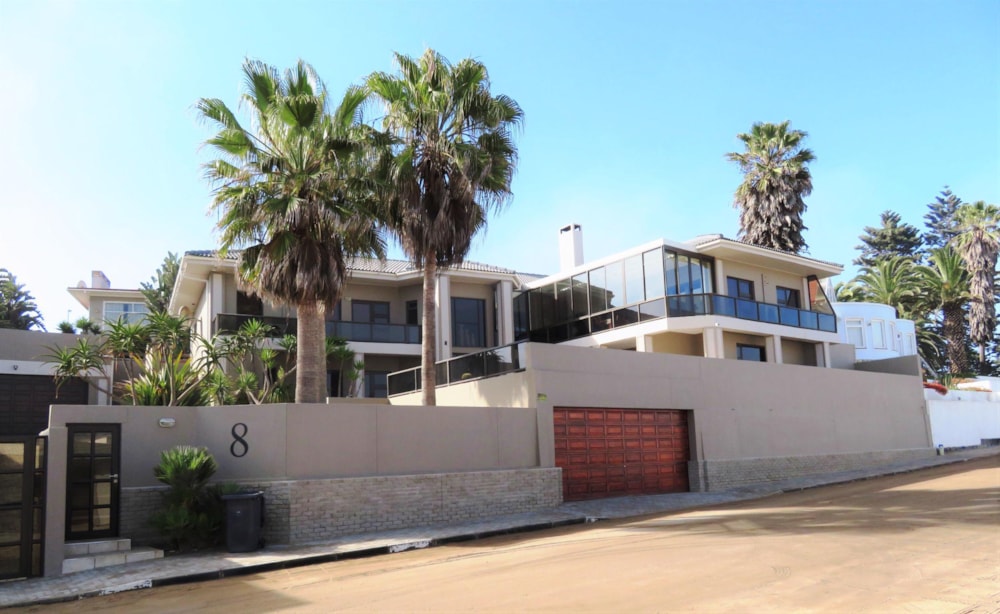 House for sale in City Centre, Namibia - 3NM1462416 House for sale in City Centre, Namibia - 3NM1462416
