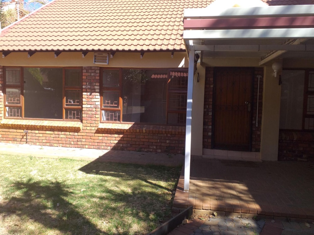 Townhouse to rent in Langenhovenpark - 1BX1725877
