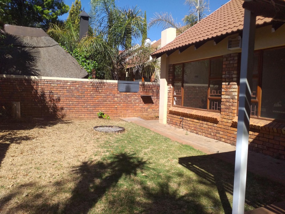 Townhouse to rent in Langenhovenpark - 1BX1725877