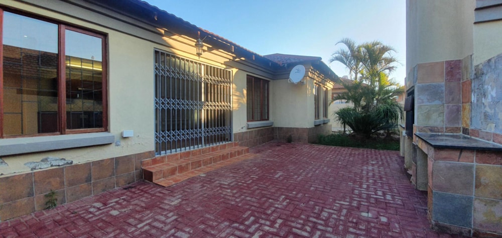 Townhouse to rent in Bendor Park - 1PS1725446