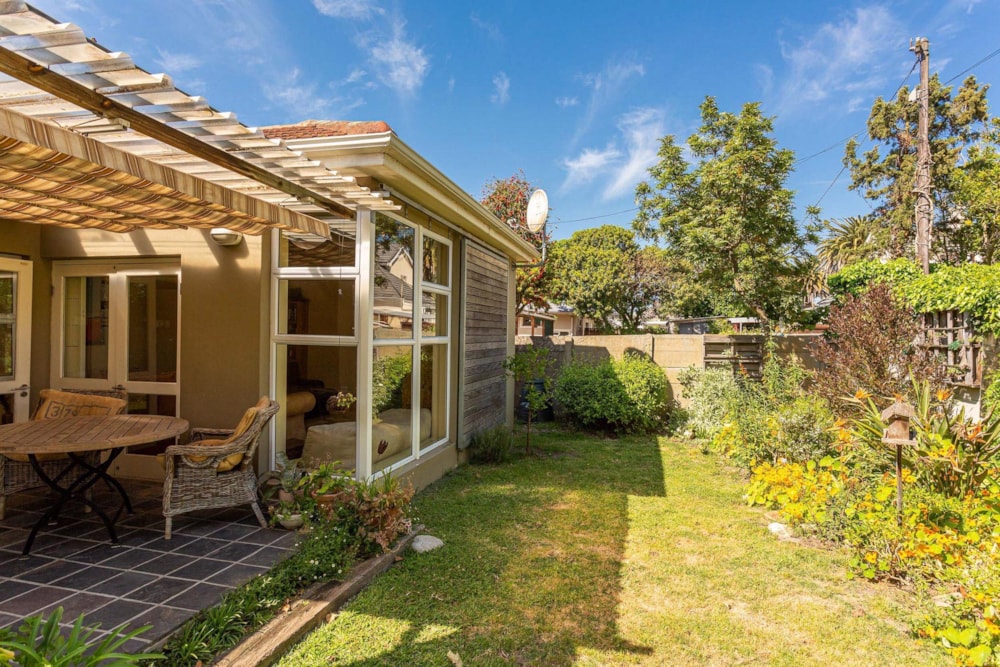 House let in Claremont, Cape Town - RBL1691464