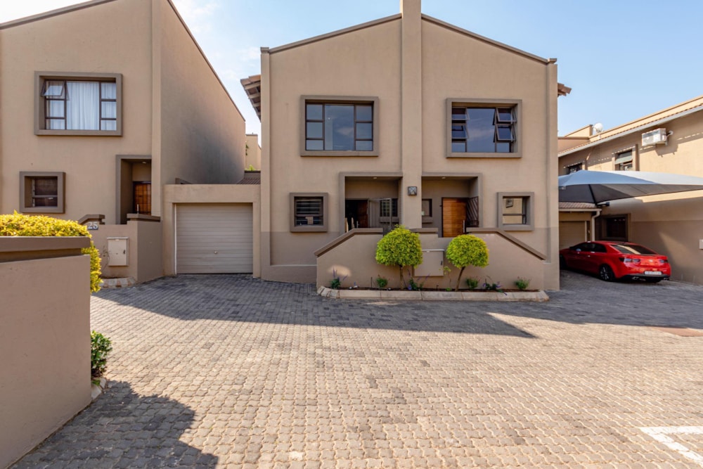 Townhouse for sale in Glenhazel - BED1733624 Townhouse for sale in Glenhazel - BED1733624