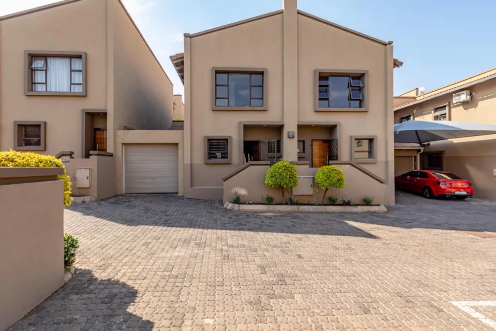 Townhouse for sale in Glenhazel - BED1733624 Townhouse for sale in Glenhazel - BED1733624