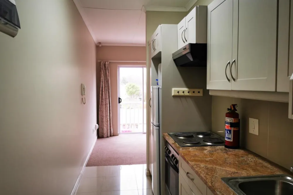 Bachelor apartment let in Grahamstown Central (Makhanda Central) - 1GC1749164 Bachelor apartment let in Grahamstown Central (Makhanda Central) - 1GC1749164