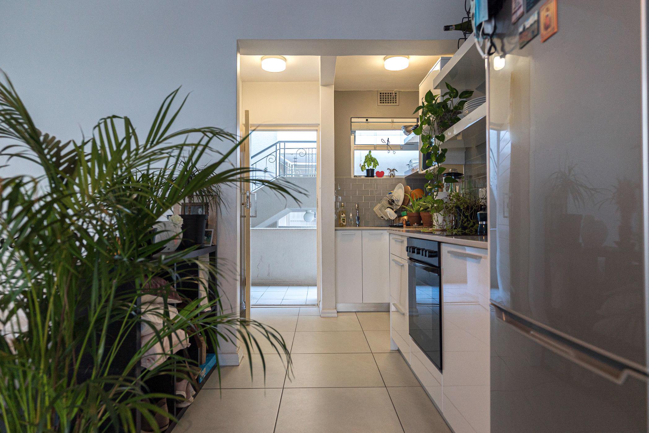 Studio apartment sold in Mouille Point - AS1577702