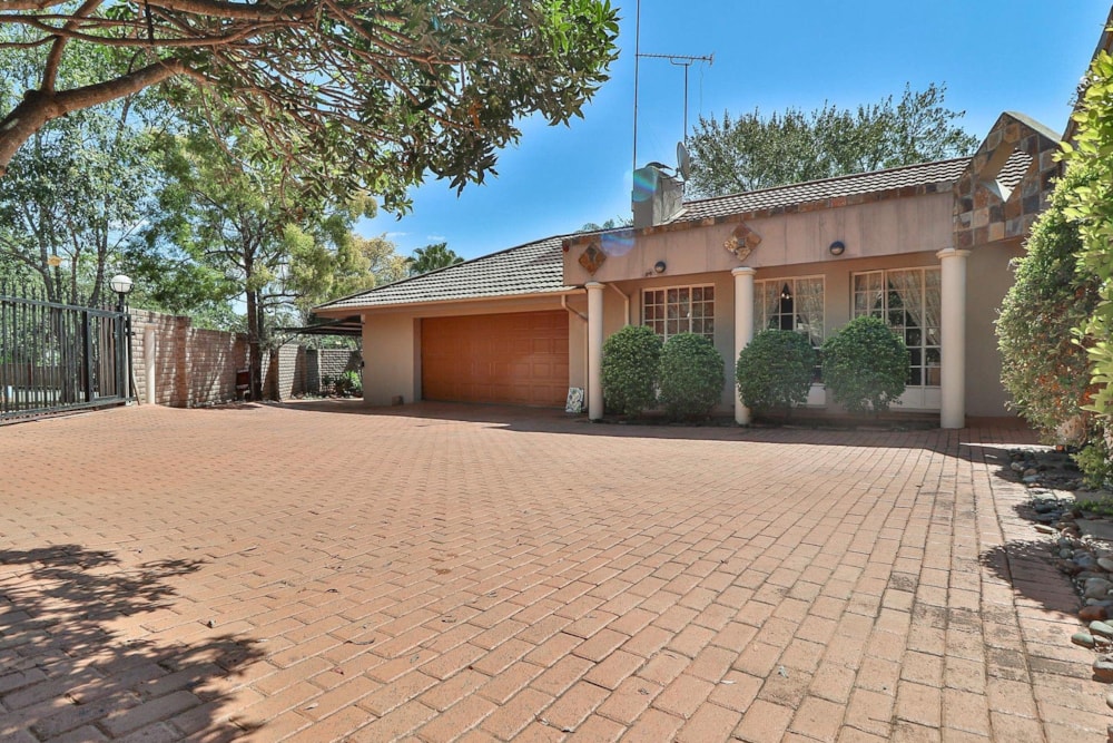 House for sale in White River - 1WR1643405