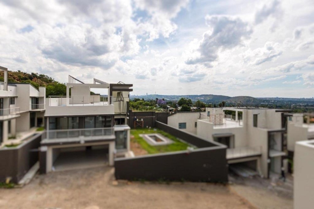 Double-storey cluster for sale in Bedfordview - BED1508334