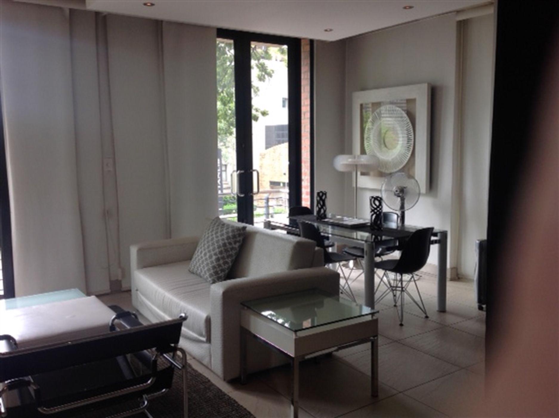 Apartment sold in Melrose Arch - HP1717674