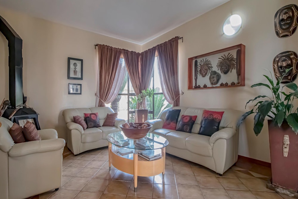 Smallholding for sale in Zwavelpoort SH - PTM1559947