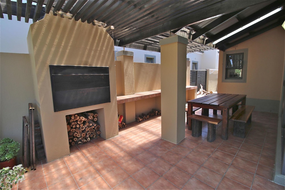 House to rent in Plattekloof - 1PLA1731859