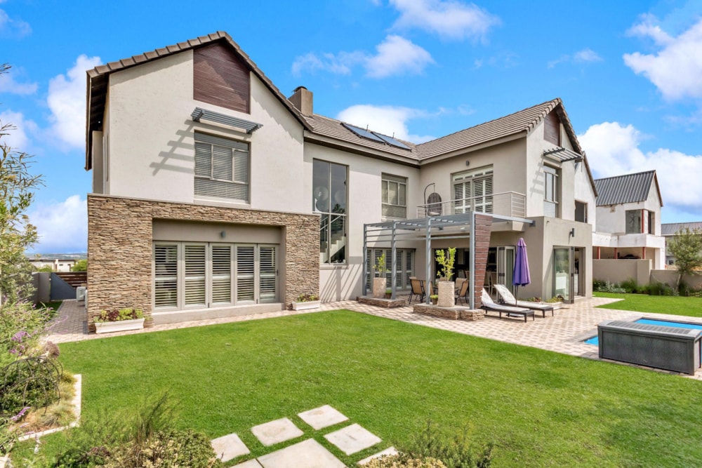 Double-storey house sold in Steyn City - 1SY1552769 Double-storey house sold in Steyn City - 1SY1552769