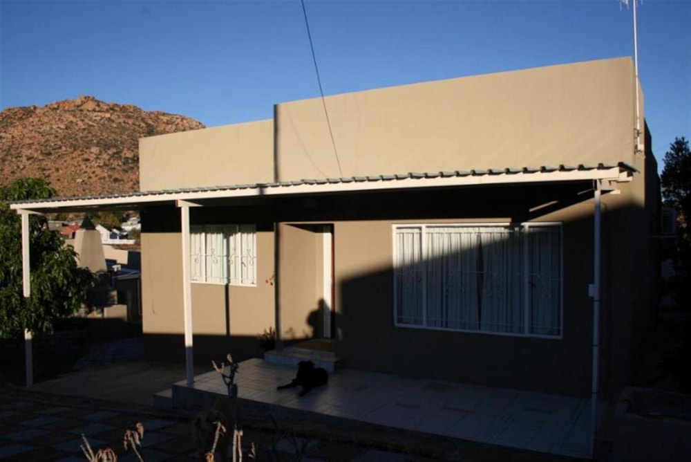 Bachelor apartment let in Springbok - 1NA1578616 Bachelor apartment let in Springbok - 1NA1578616