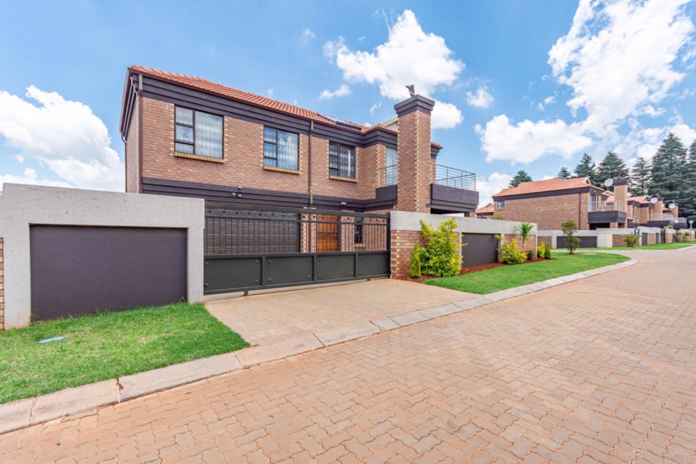 House for sale in Pomona - KTP1644558