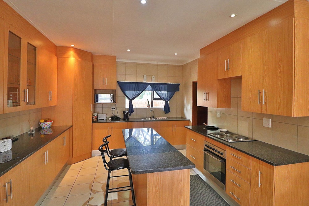 Cluster to rent in Ellisras (Lephalale) - 1ER1740493 Cluster to rent in Ellisras (Lephalale) - 1ER1740493