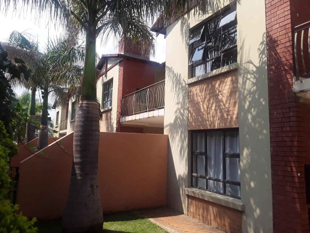 Security complex home for sale in Schoemansville - 1HR1514348 Security complex home for sale in Schoemansville - 1HR1514348