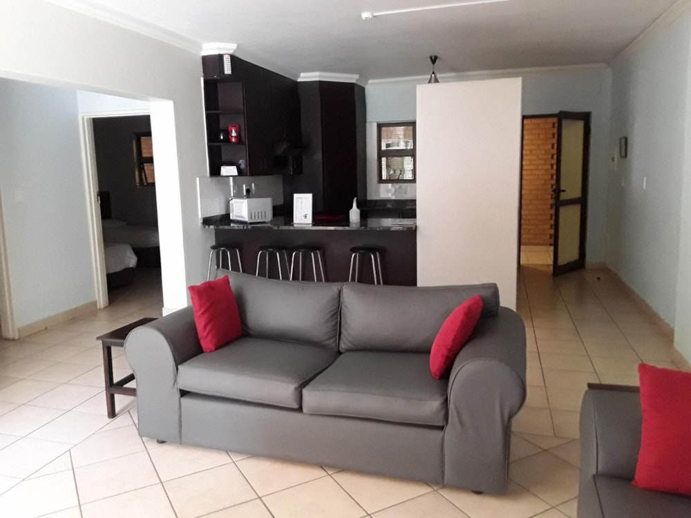 Security complex home for sale in Schoemansville - 1HR1514348 Security complex home for sale in Schoemansville - 1HR1514348