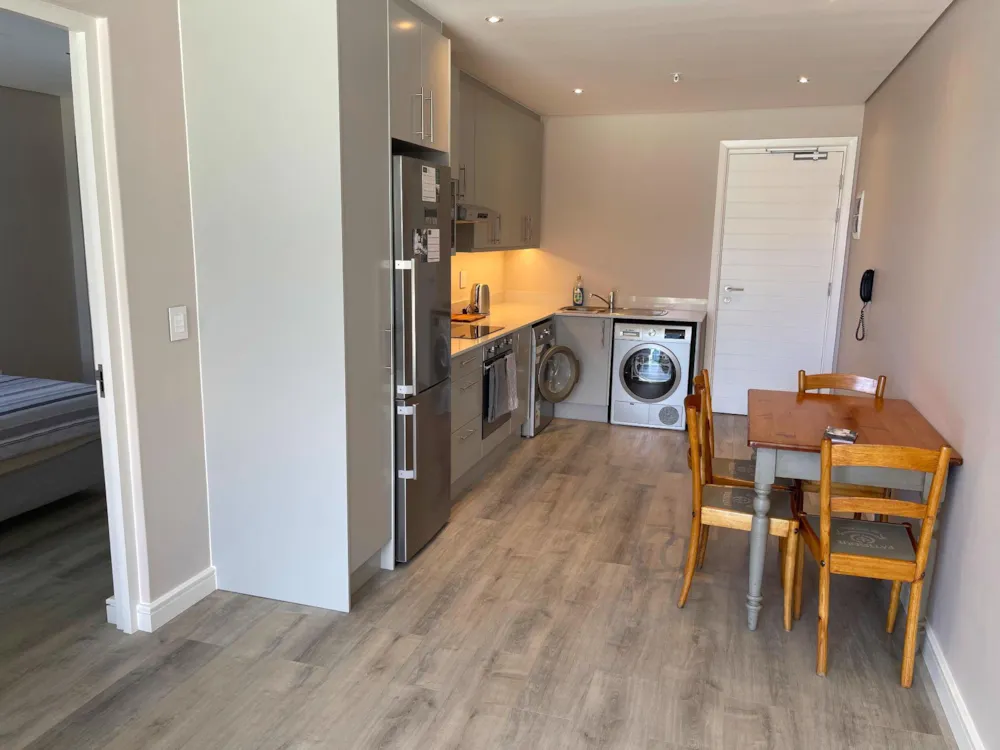 Apartment let in Waterfront, Cape Town - CBL1745201