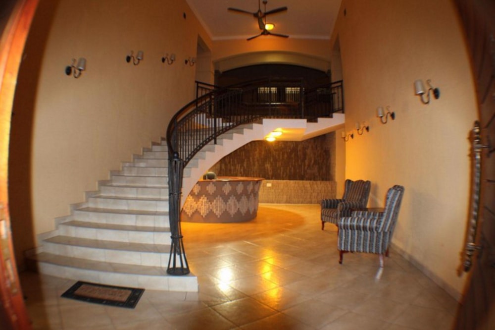 Guesthouse for sale in Komatipoort - 1NK1515145 Guesthouse for sale in Komatipoort - 1NK1515145