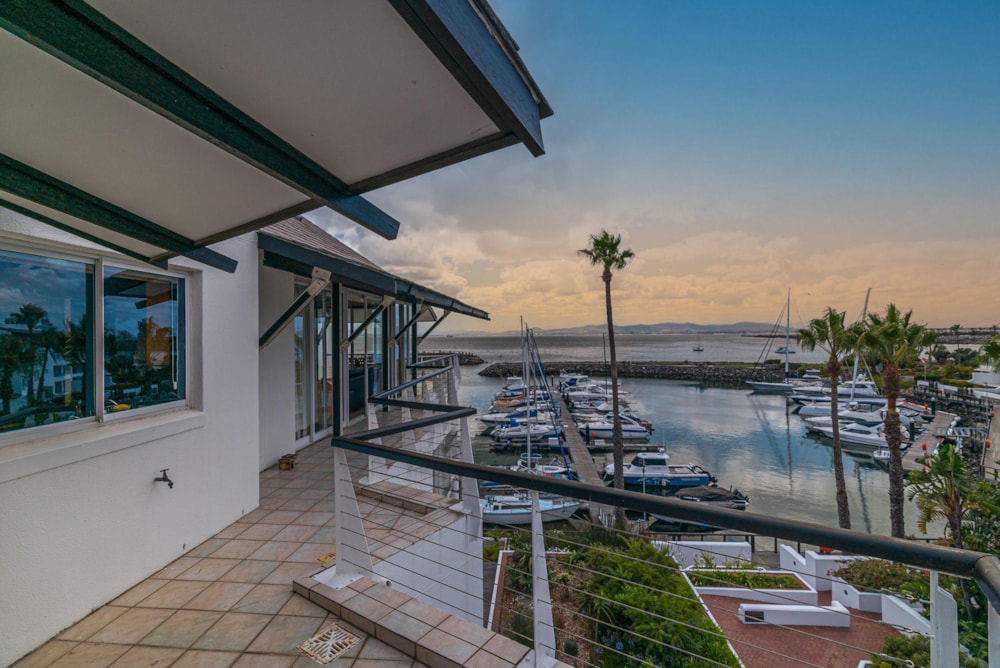 Penthouse apartment for sale in Mouille Point - AS1592953 Penthouse apartment for sale in Mouille Point - AS1592953