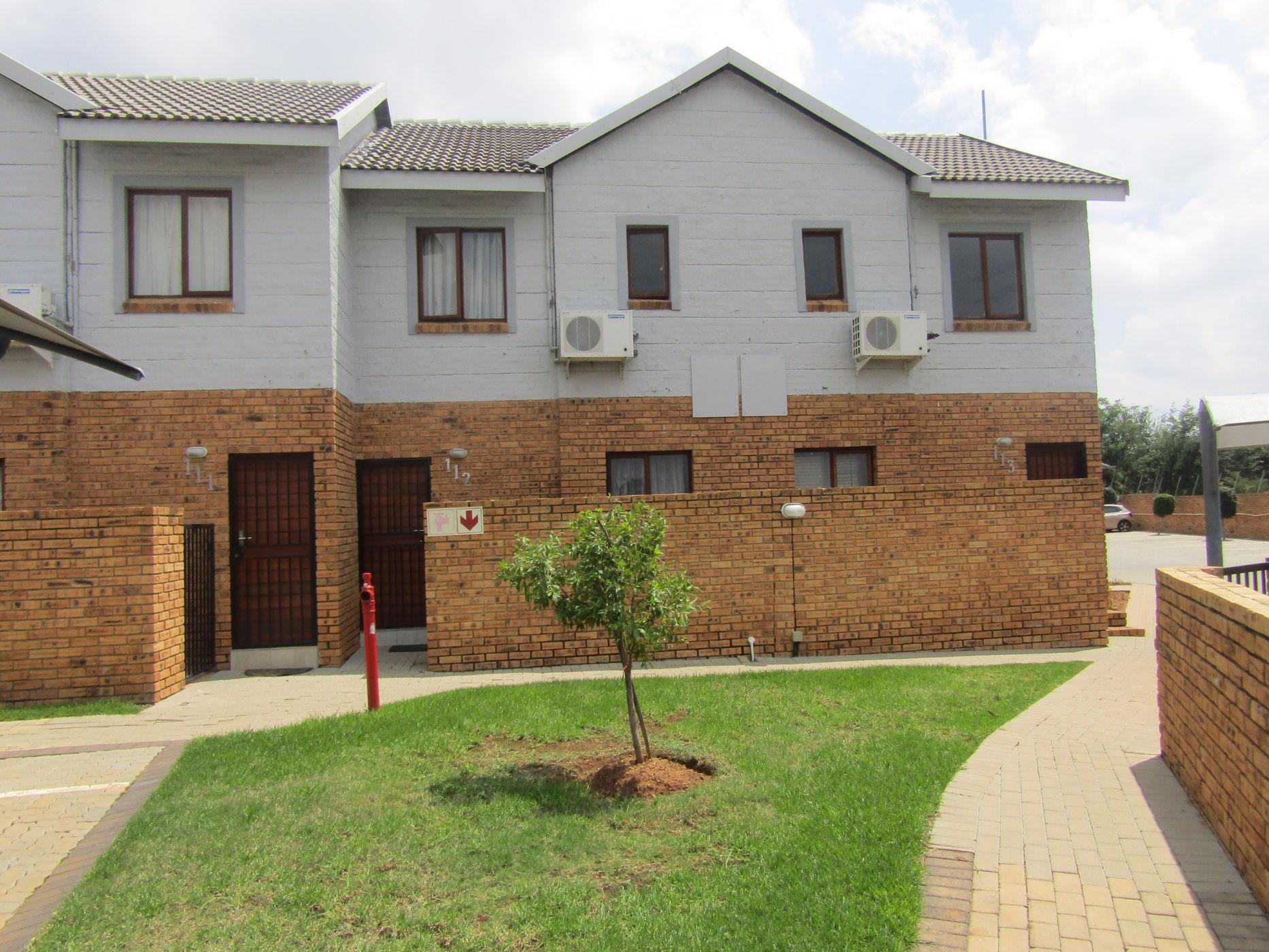 Townhouse to rent in Summerset - MDL1731583