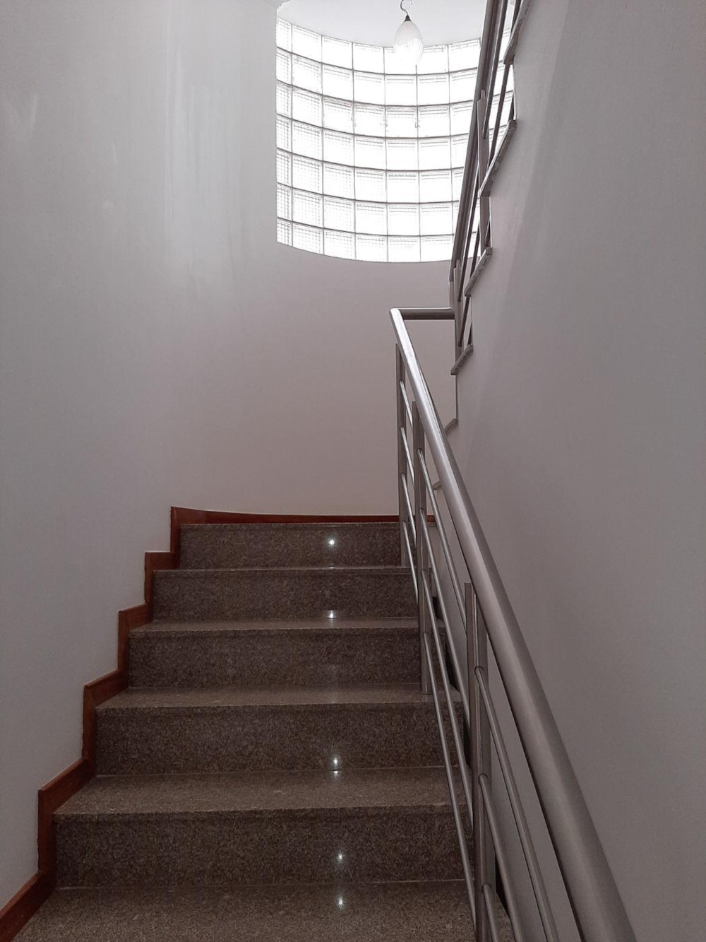 Multi-storey apartment to rent in Maputo , Mozambique - 3MQ1519110 Multi-storey apartment to rent in Maputo , Mozambique - 3MQ1519110