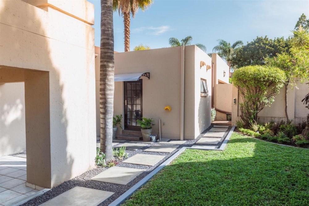 Cluster let in Fourways - FYL1663077 Cluster let in Fourways - FYL1663077