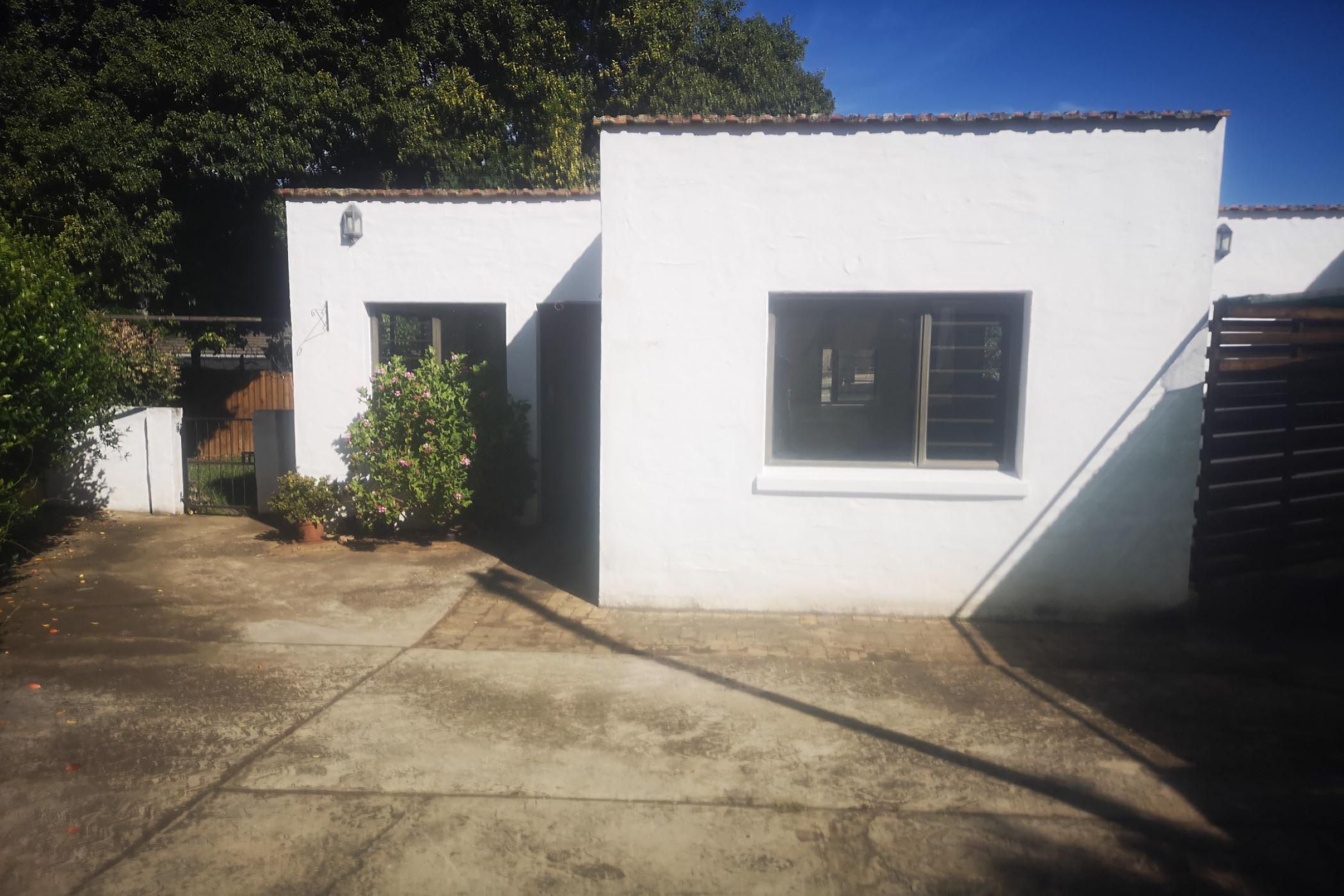 Apartment let in Kingswood - 1GC1673024