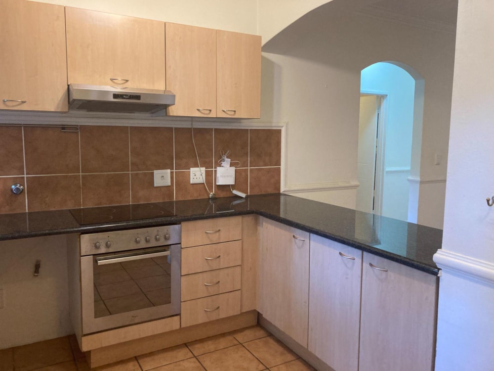 Apartment to rent in Saxonwold - JBL1721387