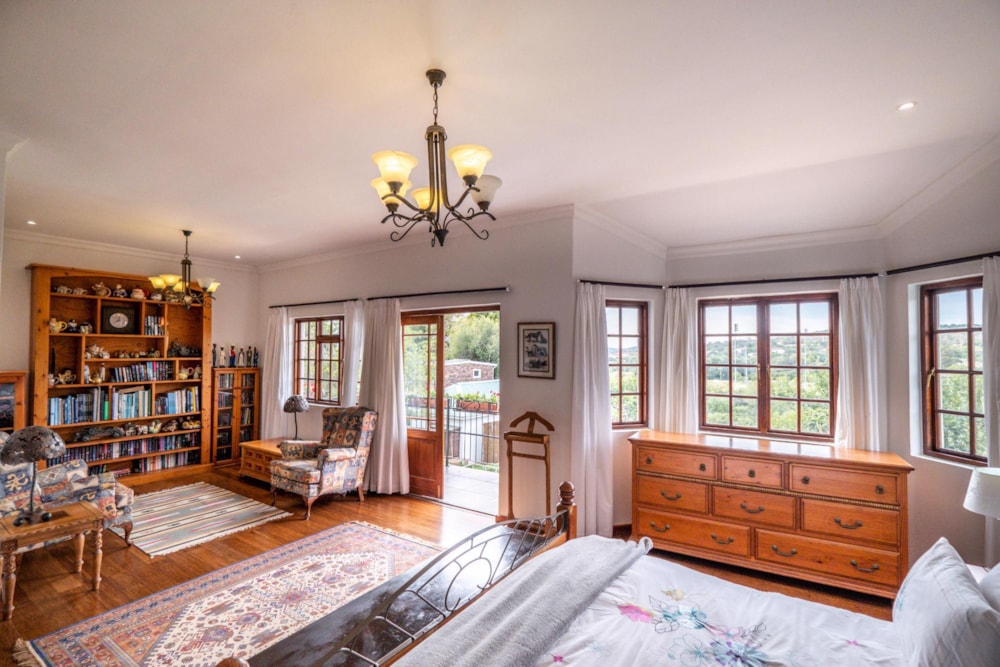 Double-storey house for sale in West Hill, Grahamstown, Makhanda - 1GC1630628 Double-storey house for sale in West Hill, Grahamstown, Makhanda - 1GC1630628