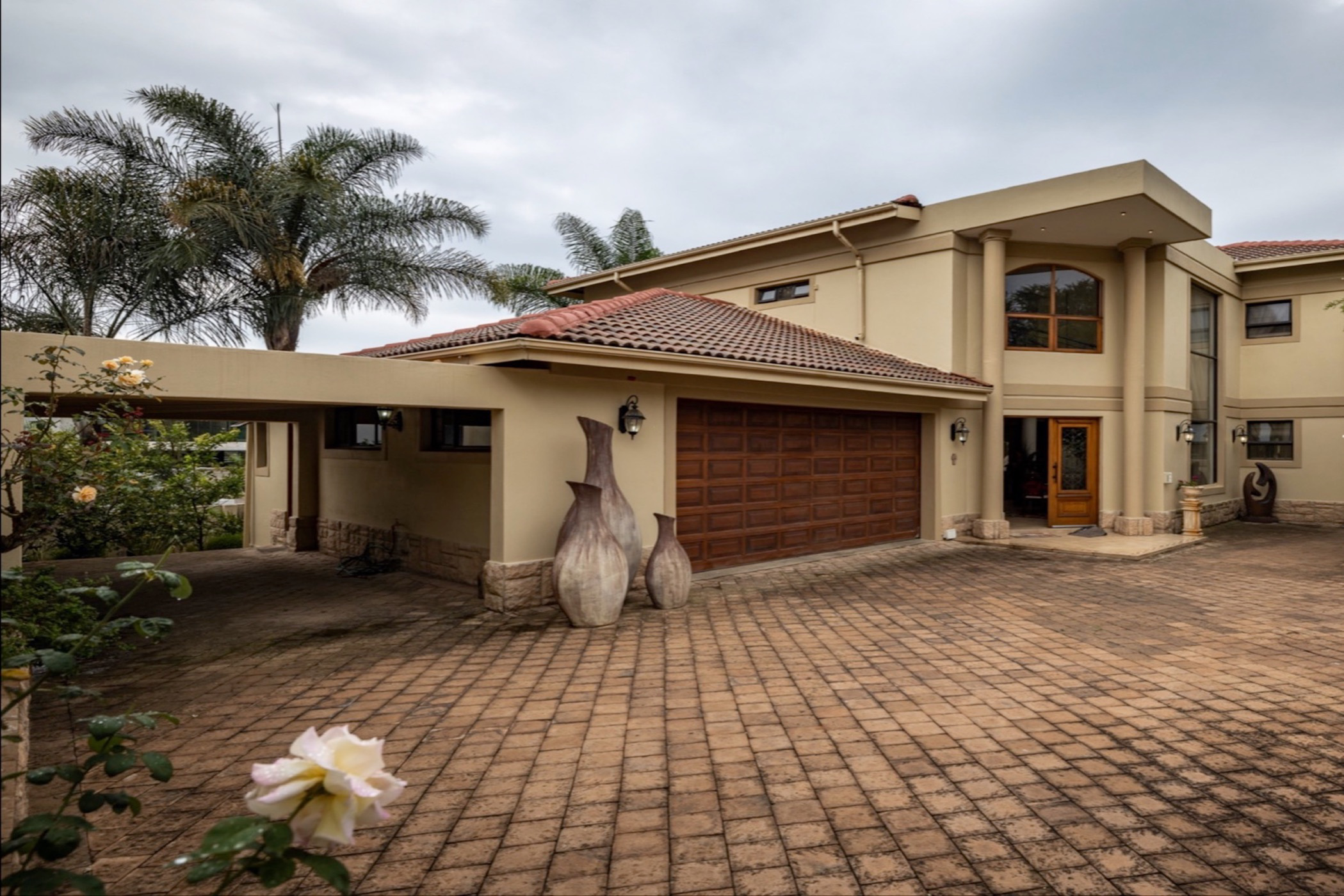 Security estate home for sale in Waterkloof Ridge - PT1724470