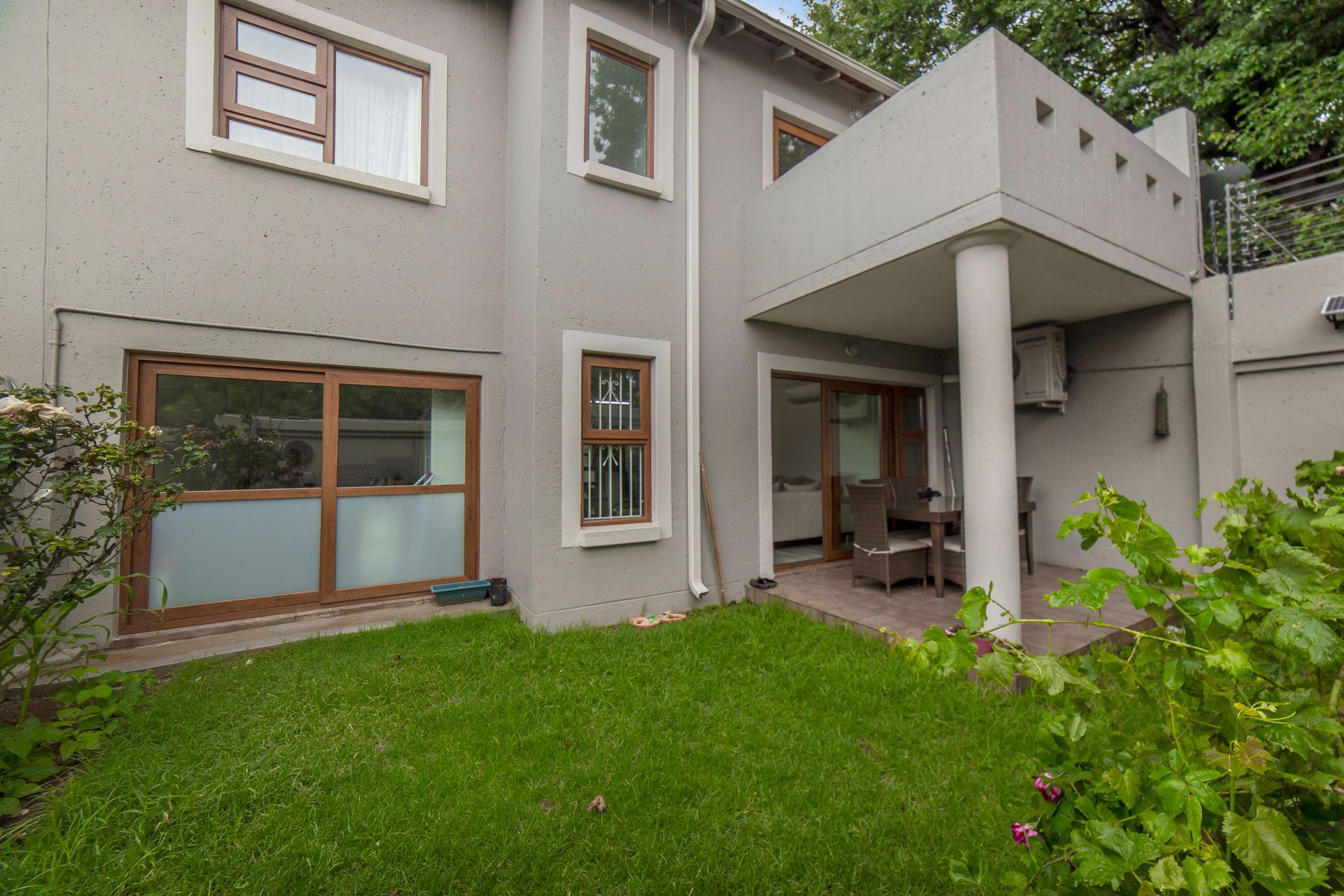 Townhouse for sale in Oaklands, Johannesburg - HP1610194