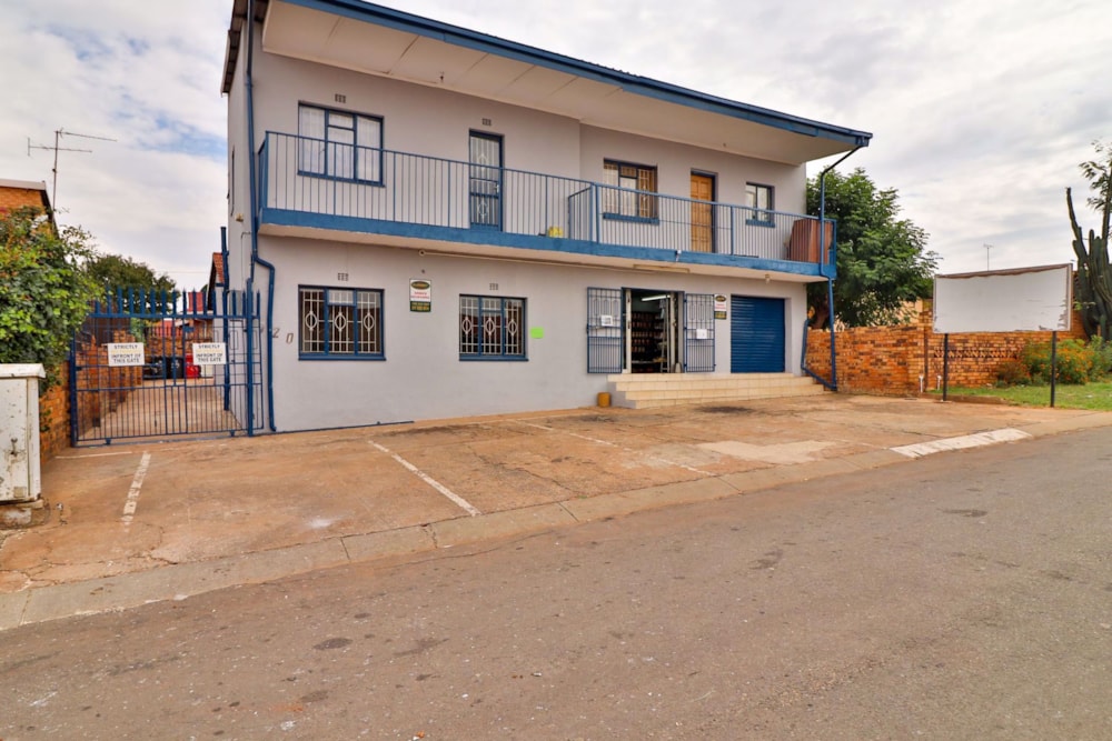 Commercial flats for sale in Lenasia South - 1GV1708517