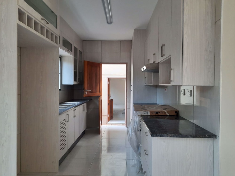 Townhouse to rent in Village, Botswana - 3BO1753283 Townhouse to rent in Village, Botswana - 3BO1753283