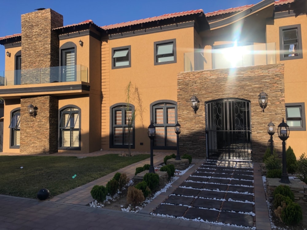 House for sale in Blue Valley Golf Estate - CN1753990 House for sale in Blue Valley Golf Estate - CN1753990