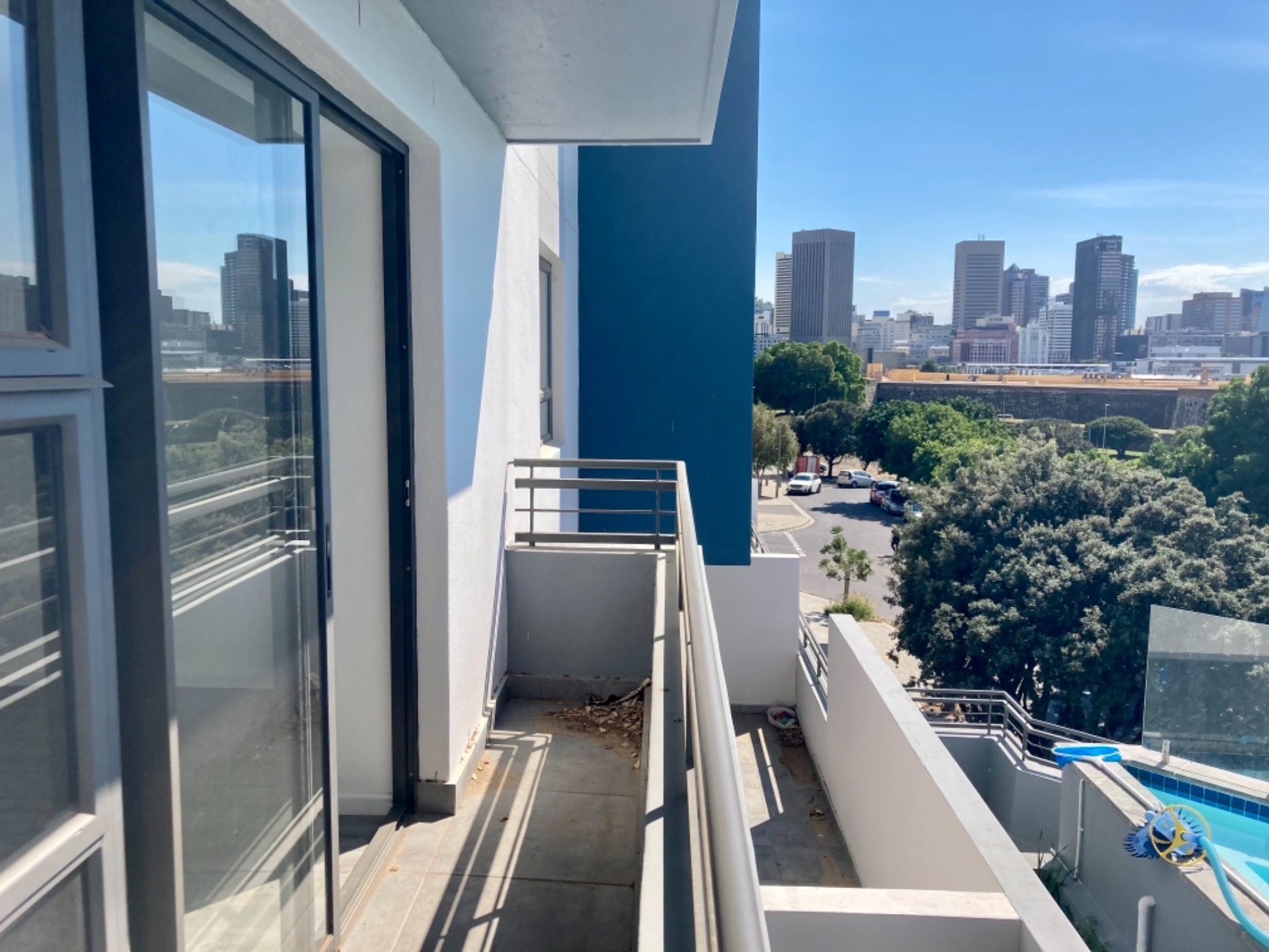 Apartment to rent in Zonnebloem - CBL1732839