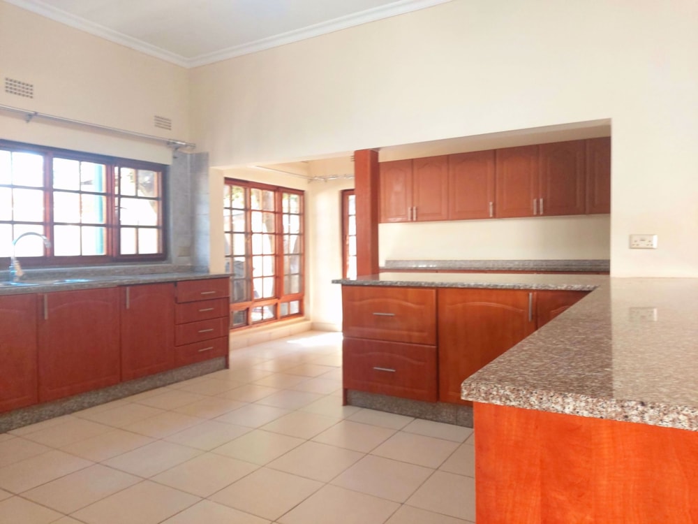 House to rent in Leopards Hill, Zambia - 3ZA1530602