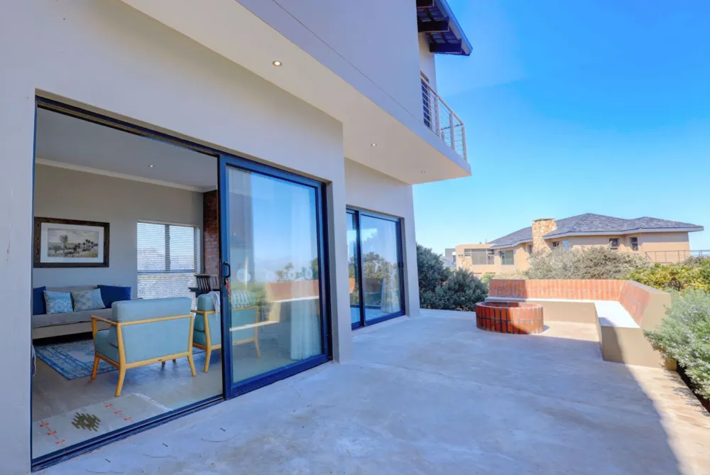Townhouse for sale in Pinnacle Point Golf Estate - 1MB1592994
